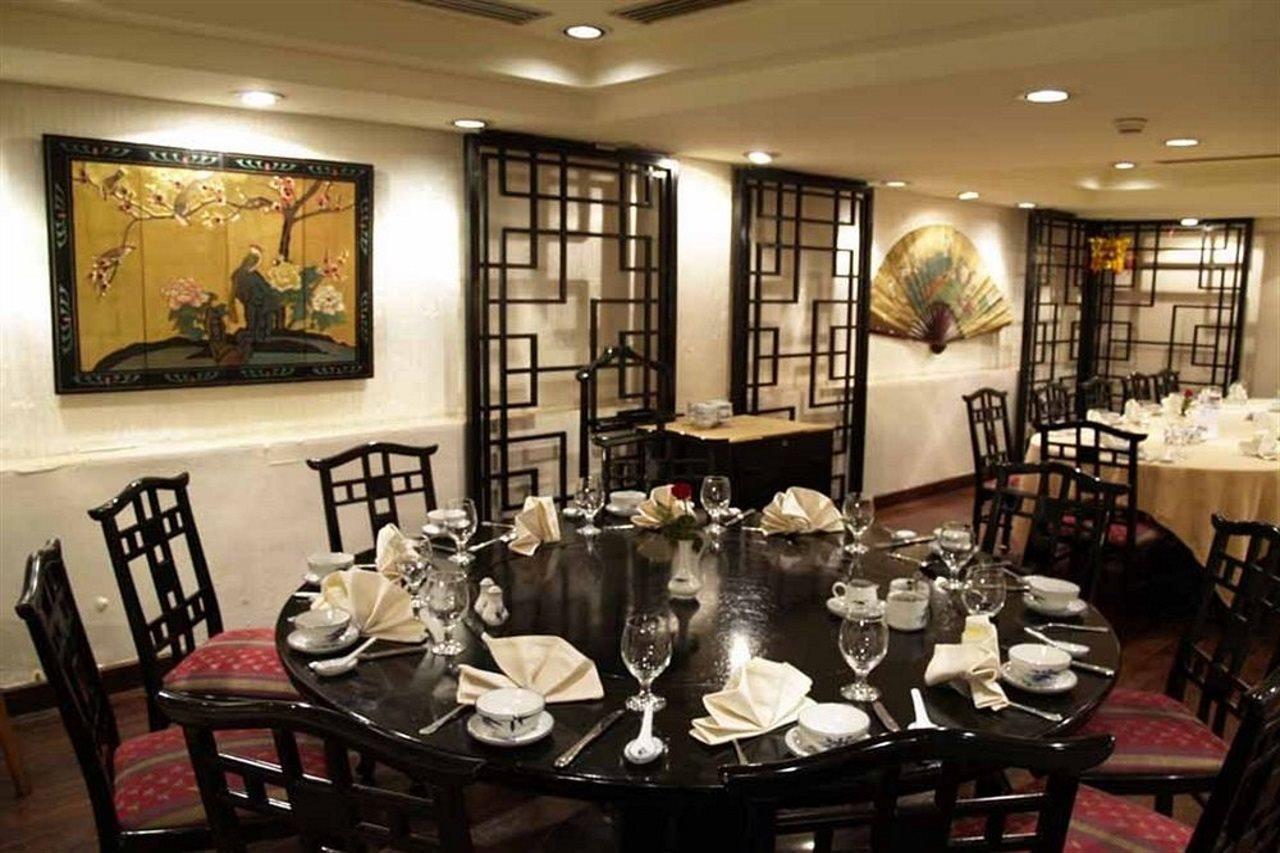 Avari Towers Karachi Eksteriør billede A restaurant in Kuala Lumpur, Malaysia