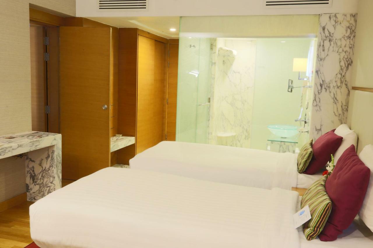 Avari Towers Karachi Eksteriør billede A room at the hotel